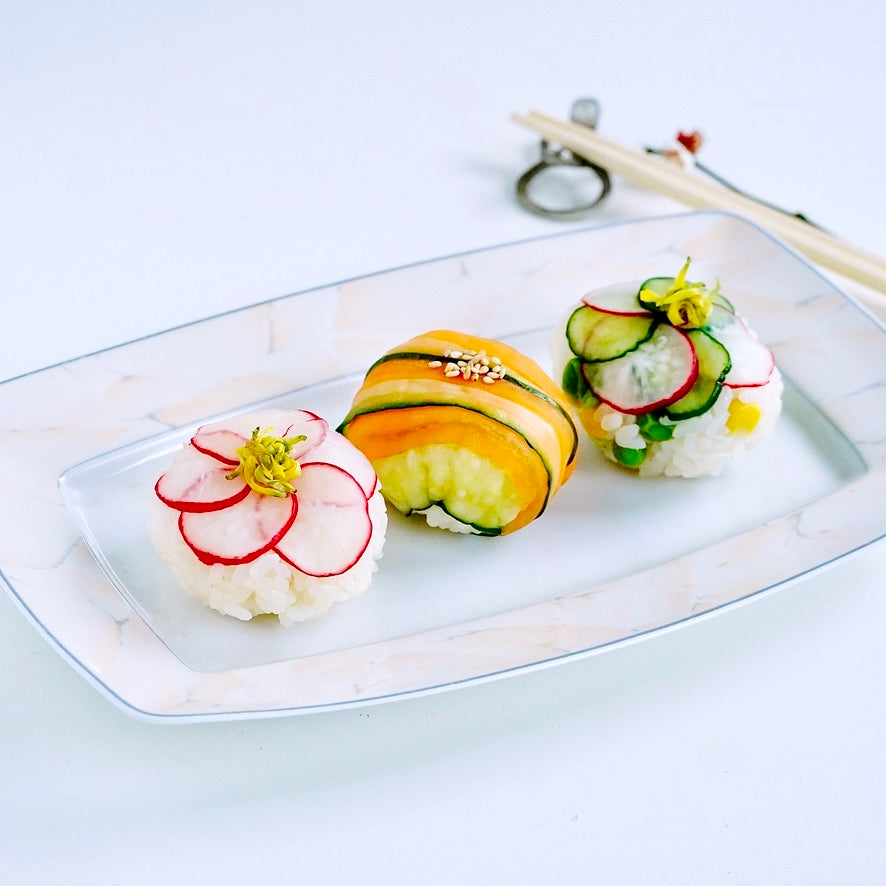 内側からキレイに、ひな祭りの「彩り野菜の手まりずし」