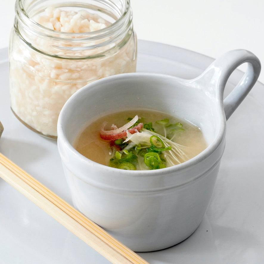 整う夏の食養生「玉ねぎ麹と香味野菜の味噌汁」